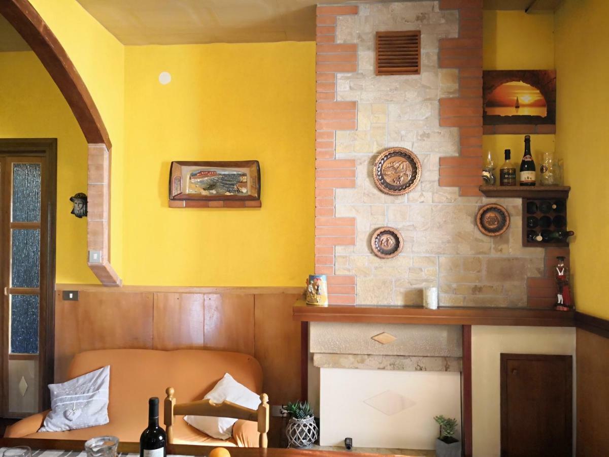 Casa Vacanze Sonia Apartment Amelia Ngoại thất bức ảnh